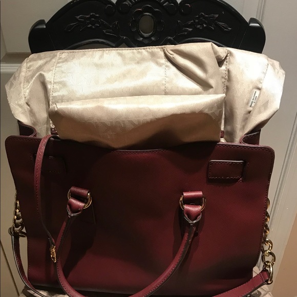 Michael Kors Maroon Large Hamilton Bag - Picture 3 of 8